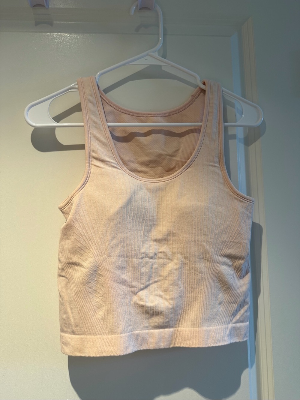 Lululemon Ebb to street crop
